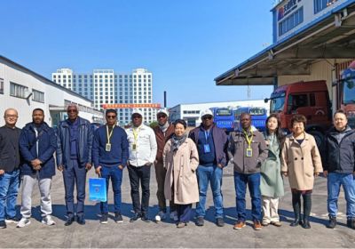 海外某國考察團到訪公司，共探合作新契機